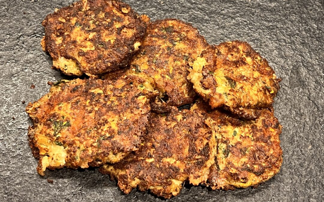 Zucchini-Puffer mit Bergkäse_#310